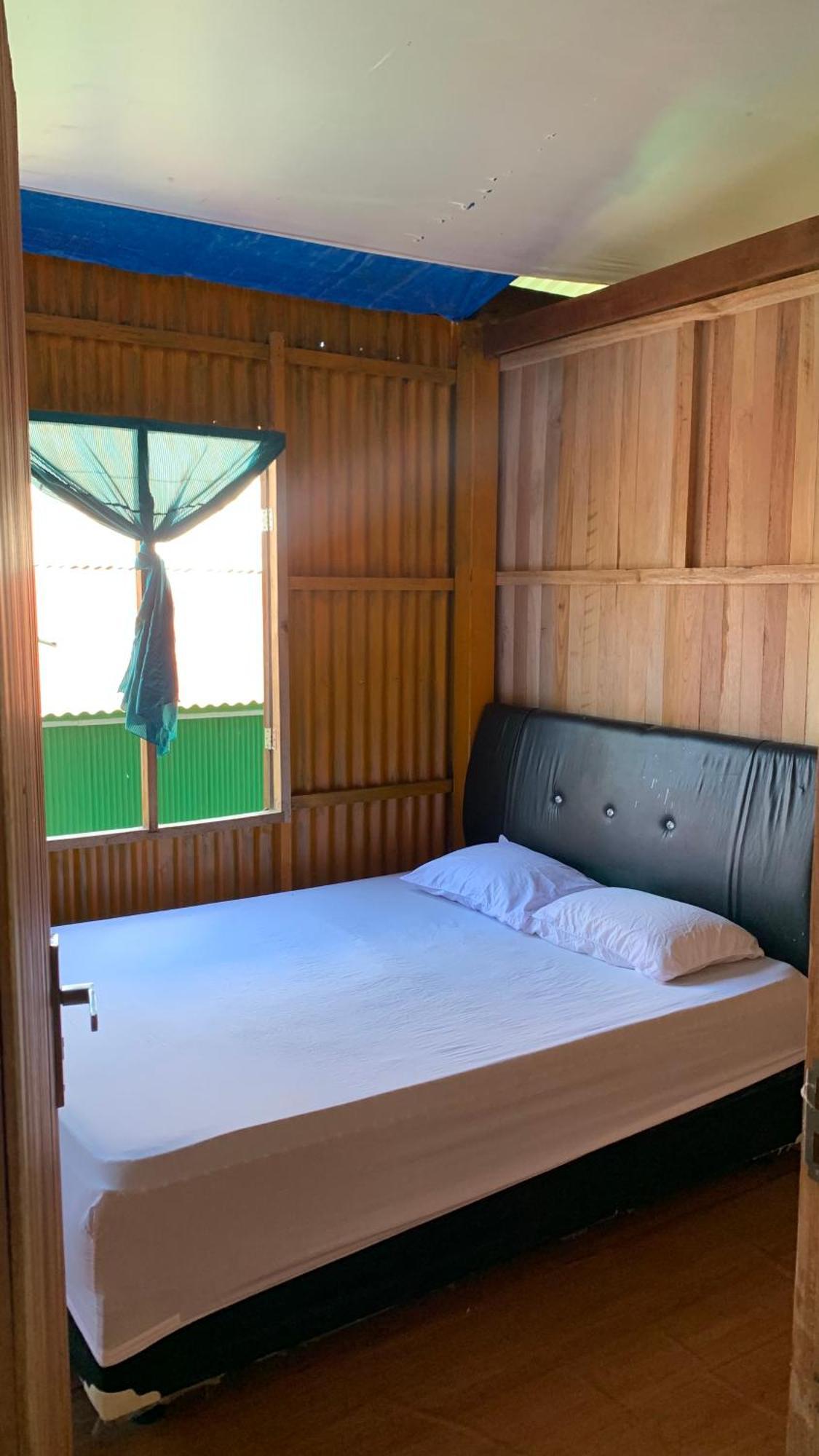 Nasrul House Homestay For Backpackers Maros 외부 사진